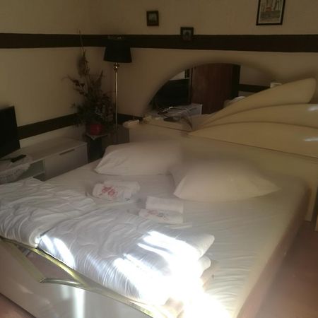 Odvojak Apartments ซริกเวนิซา ภายนอก รูปภาพ