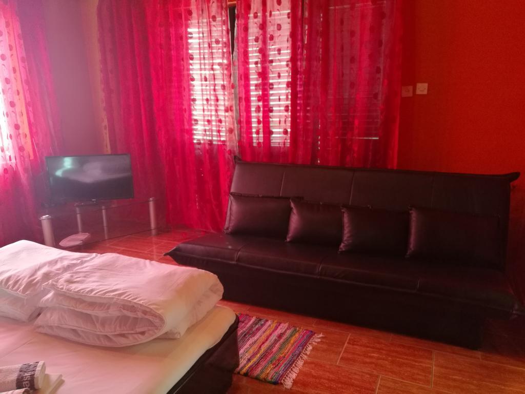 Odvojak Apartments ซริกเวนิซา ภายนอก รูปภาพ